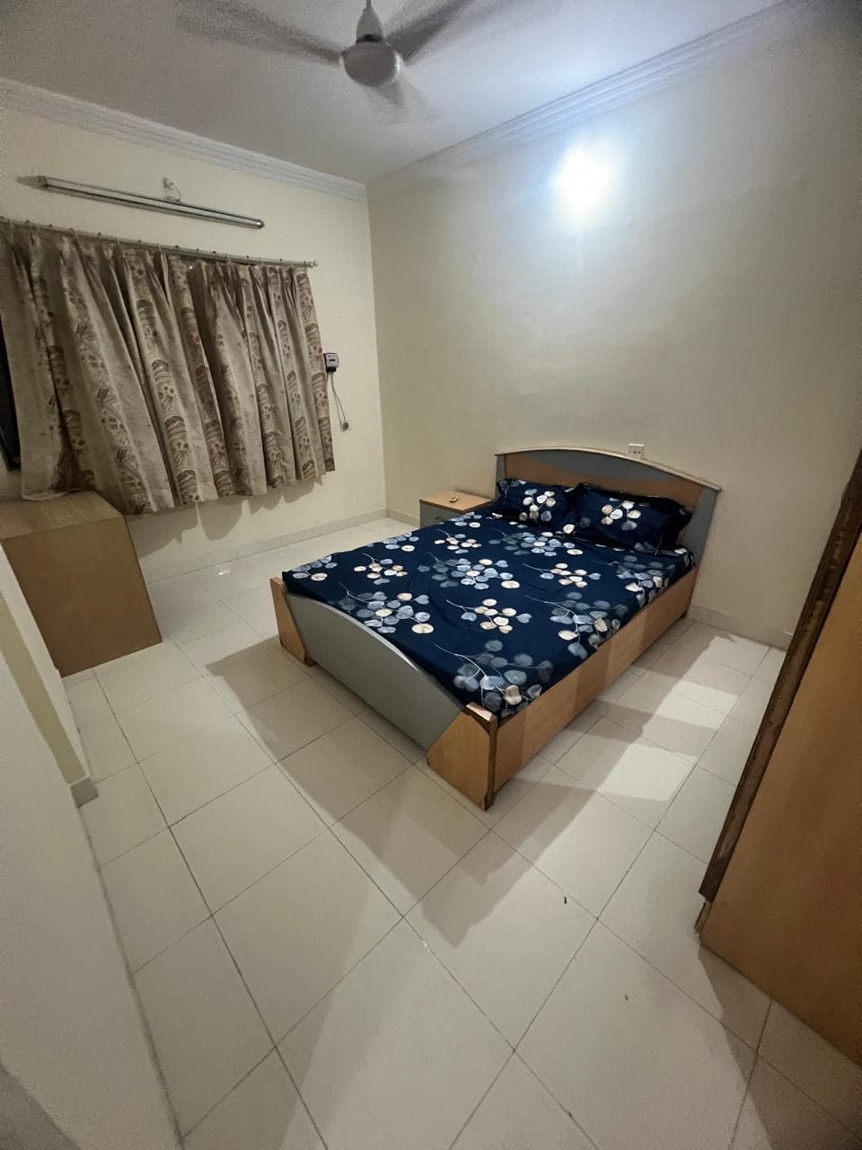 Kailash Tower Panch Shirshti Complex image 1